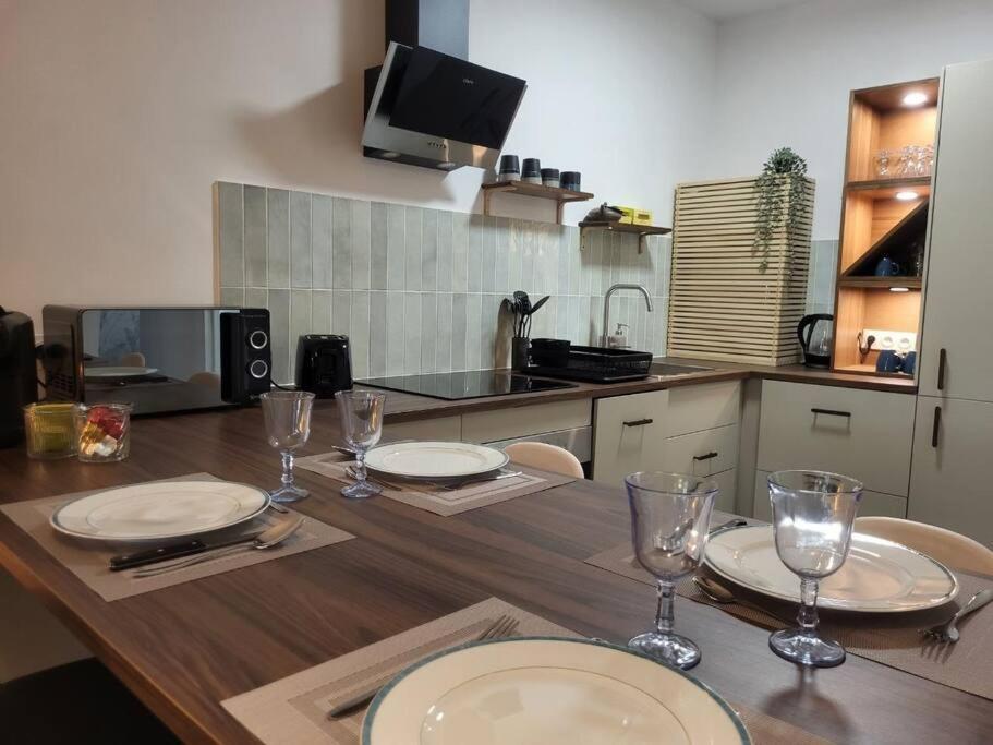 O Bon'Endroit - Appartement Confort - Centre Ville Vienne  Extérieur photo